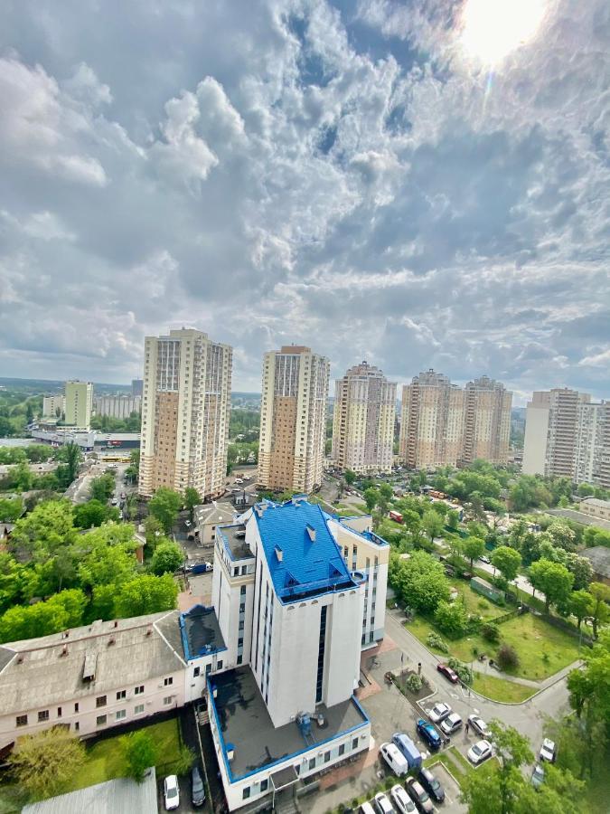 У 2 Хвилинах Від Метро Нова Супер Видова Kyiv Exterior photo