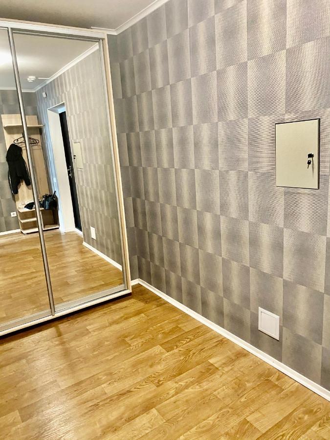 У 2 Хвилинах Від Метро Нова Супер Видова Kyiv Exterior photo